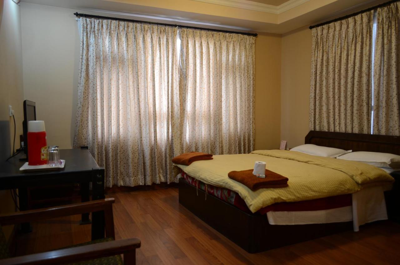 Hotel Ganesh Himal Kathmandu Phòng bức ảnh