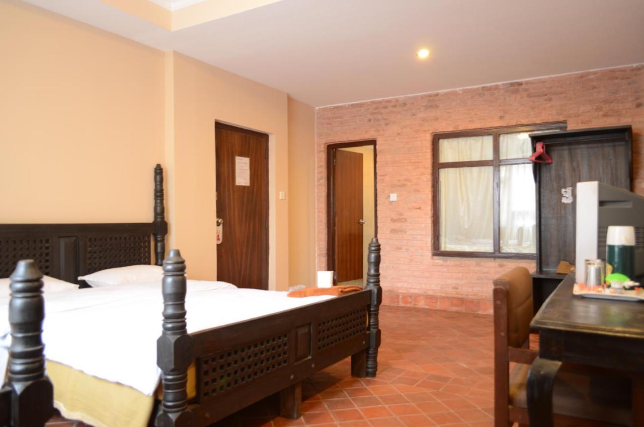 Hotel Ganesh Himal Kathmandu Phòng bức ảnh