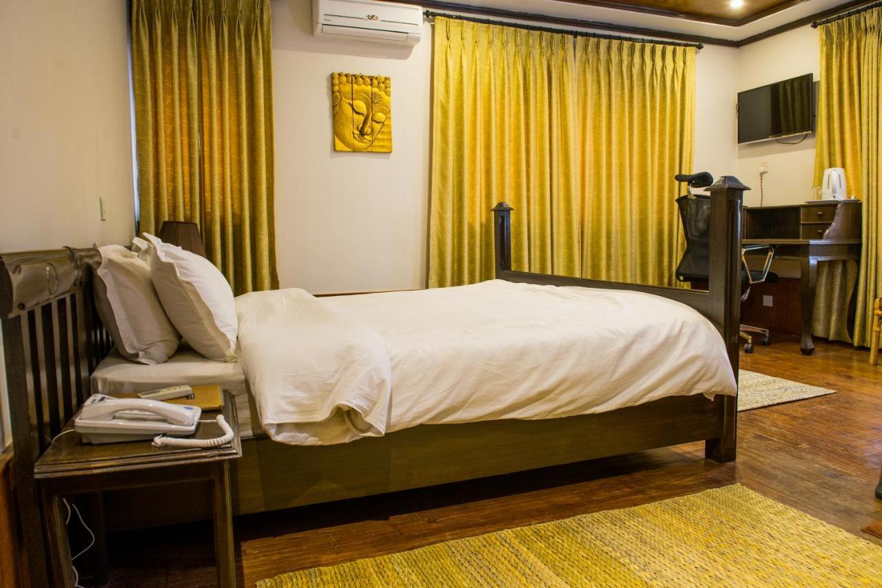 Hotel Ganesh Himal Kathmandu Ngoại thất bức ảnh