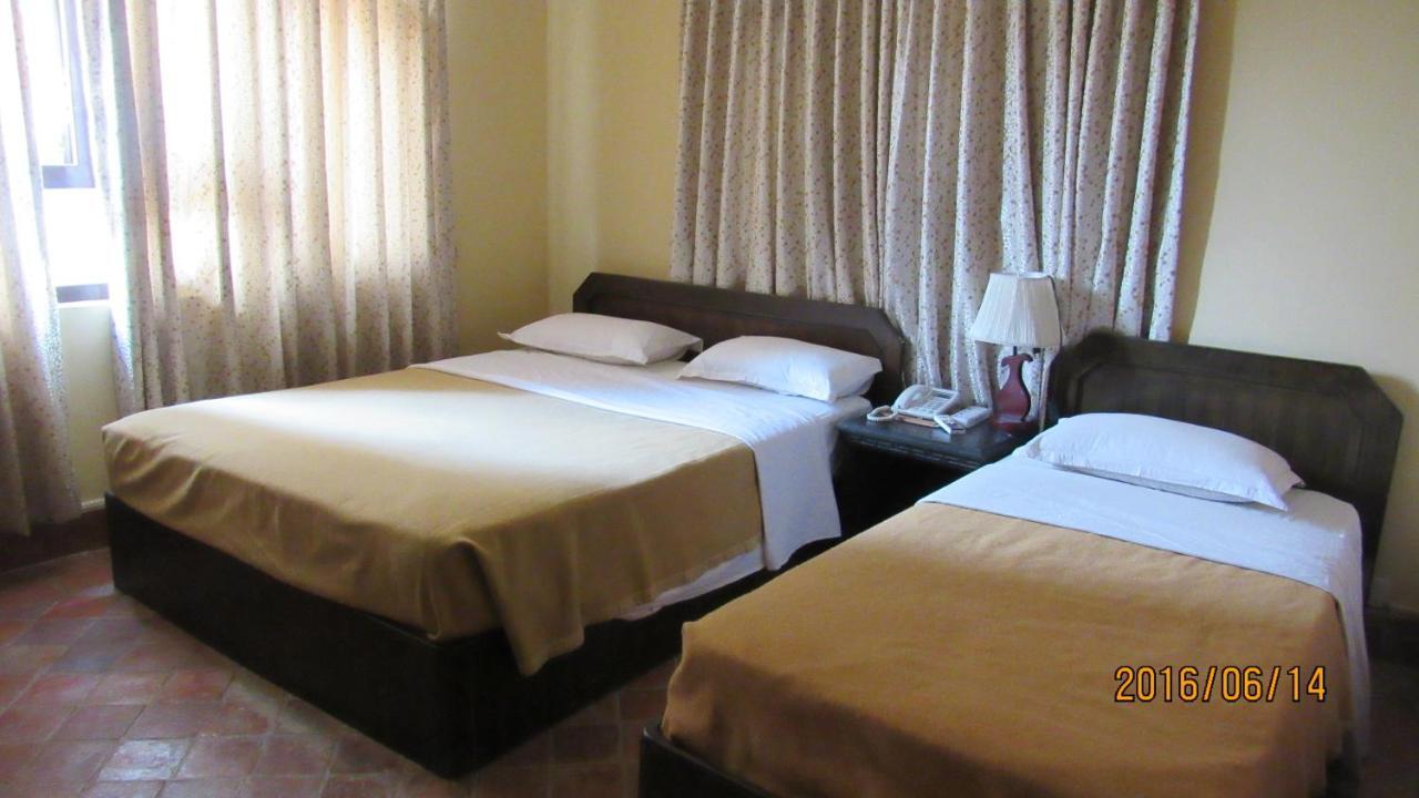 Hotel Ganesh Himal Kathmandu Ngoại thất bức ảnh